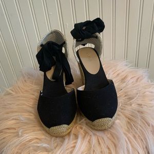 Aldo size 7.5 lace up wedges